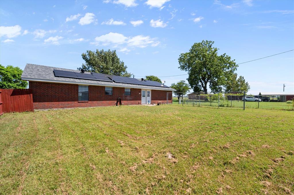 2038 Forreston Road Waxahachie, TX 75165 - Photo 28 of 39 View of yard