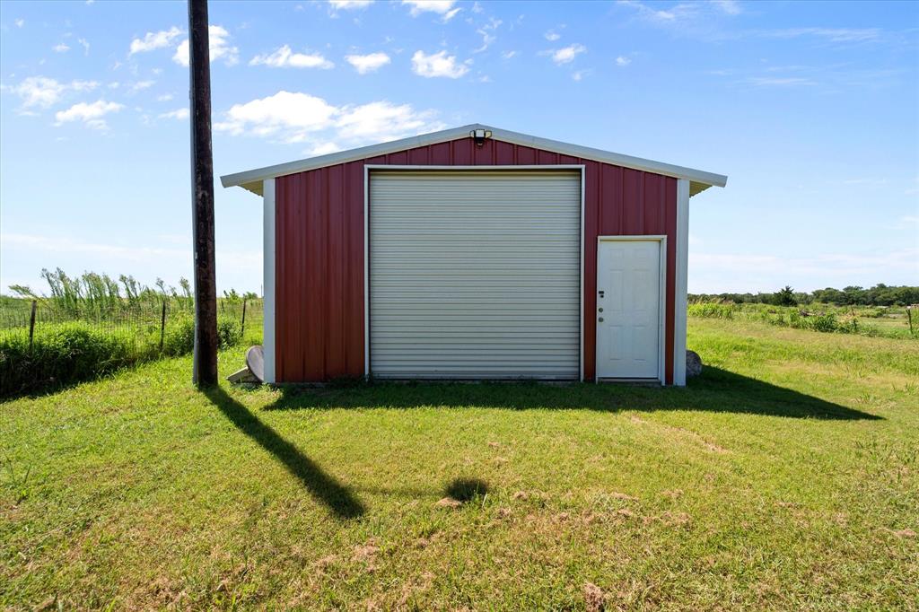 2038 Forreston Road Waxahachie, TX 75165 - Photo 30 of 39 View of outdoor structure