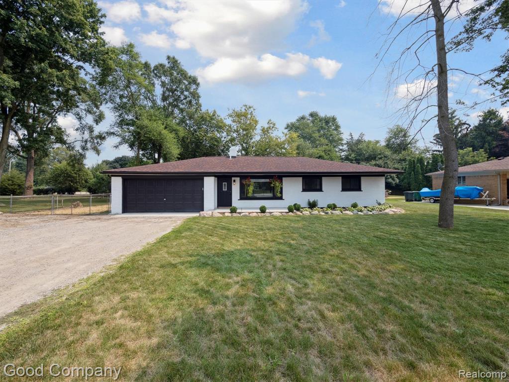 60942 Campground Road Washington, MI 48094 - Photo 4 of 39