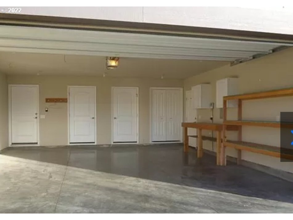 705 L Loop Baker City, OR 97814 - Photo 29 of 32 a view of a livingroom with furniture