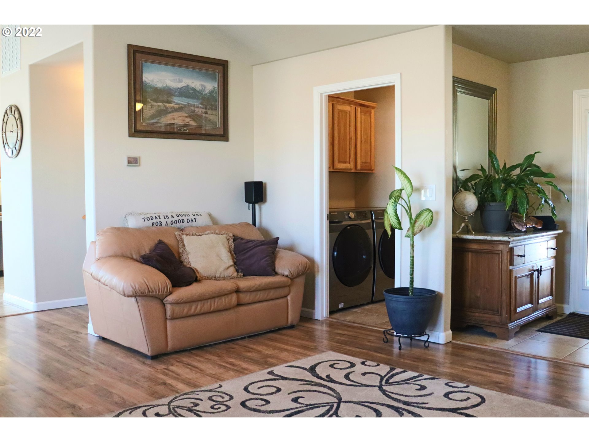 705 L Loop Baker City, OR 97814 - Photo 7 of 32 a living room with furniture flowerpot and wooden floor