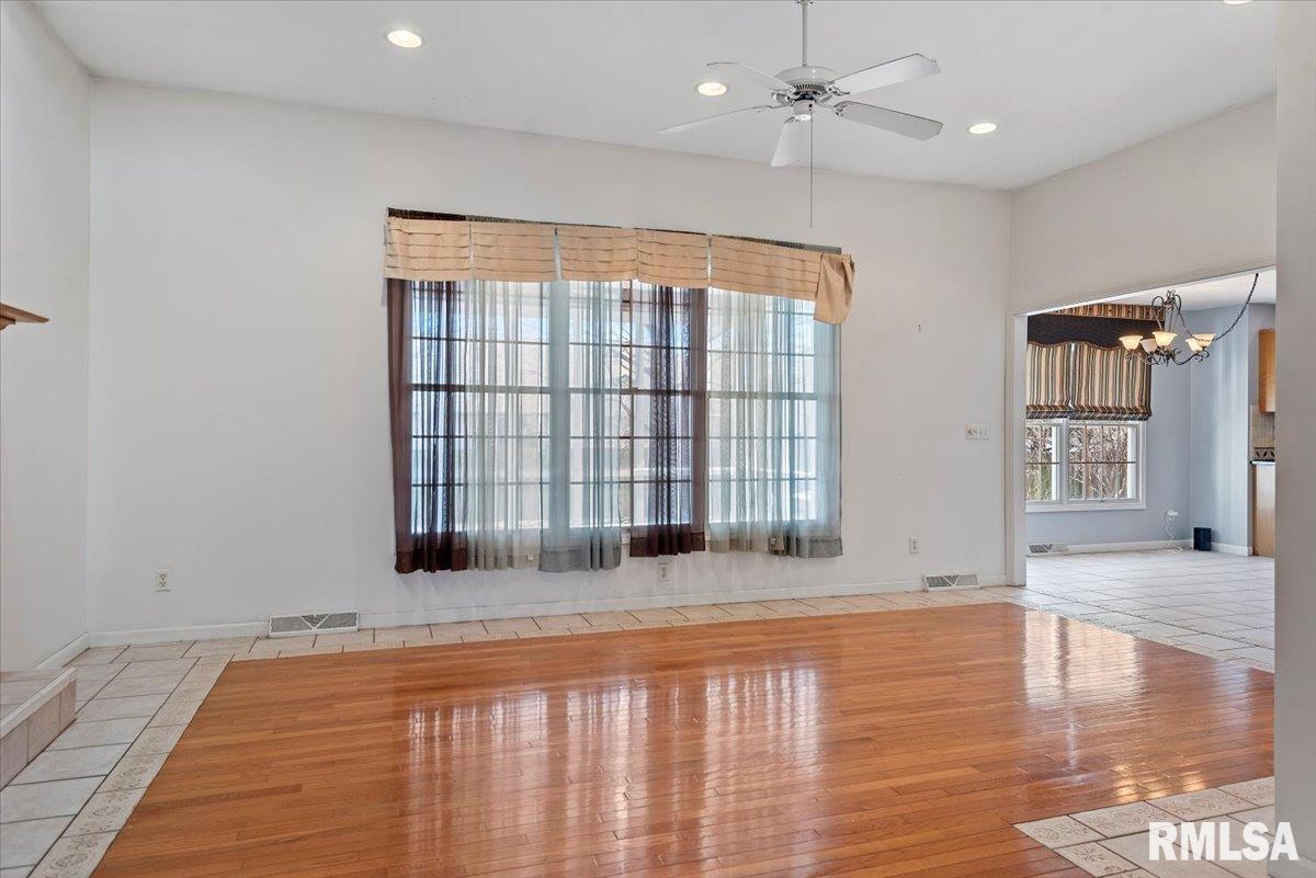 2516 Parsley Lane Springfield, IL 62711 - Photo 6 of 43