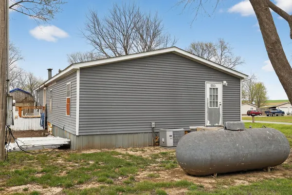 $90,000 | 21309 Gambill Lane, Carlyle, IL 62231