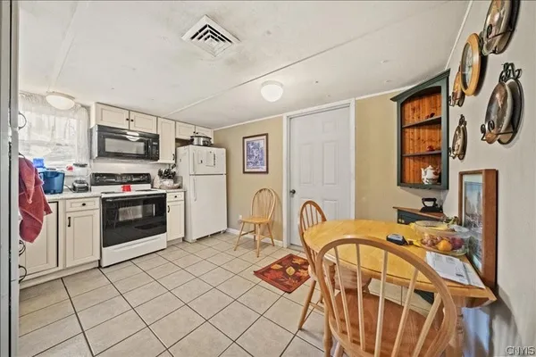 $750,000 | 144 Owlville Road, Coventry, NY 13733