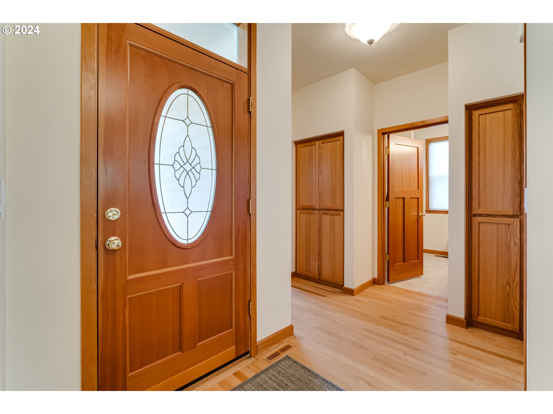 811 River Knoll Way Springfield, OR 97477 - Photo 5 of 36