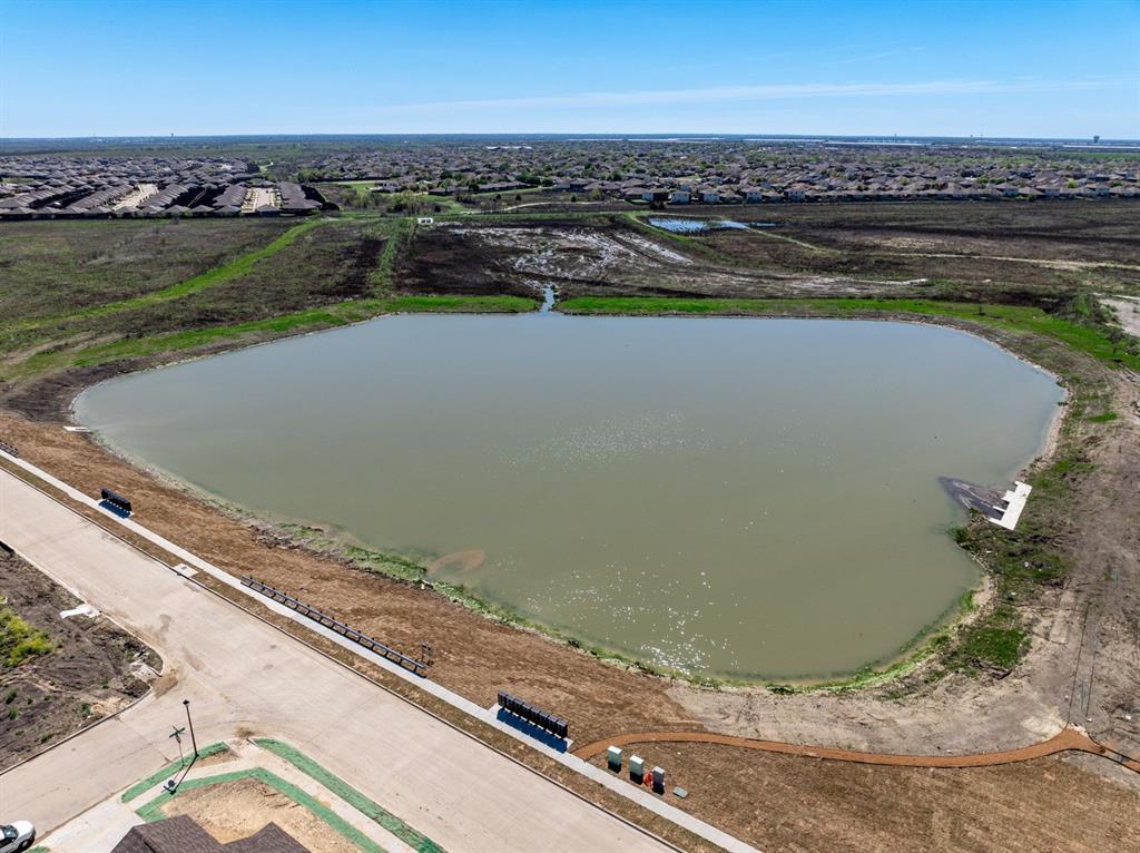 2902 Hanscom Street Forney, TX 75126 - Photo 31 of 34 Walden-Pond