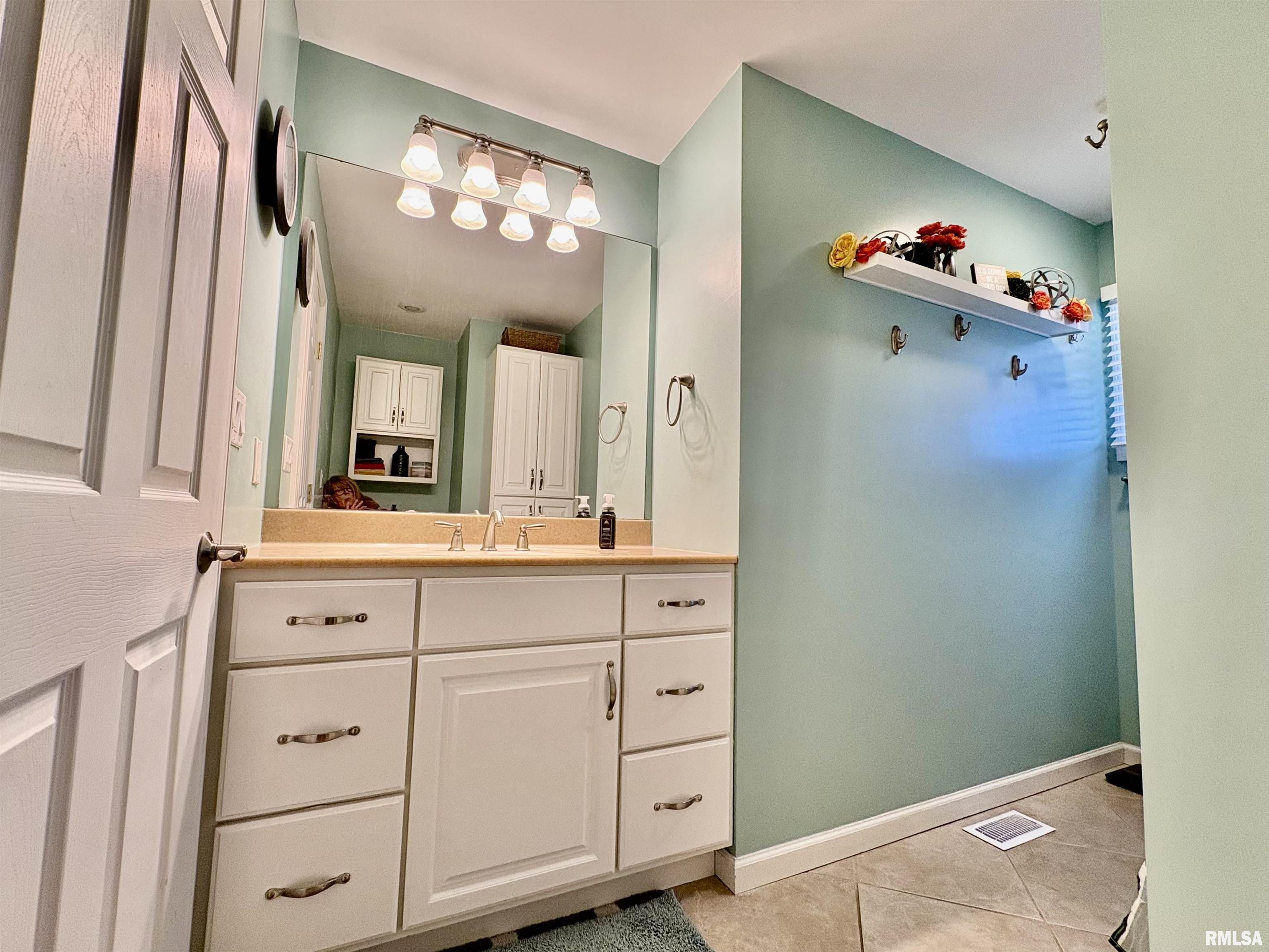 1481 West Walnut Street Jacksonville, IL 62650 - Photo 30 of 65