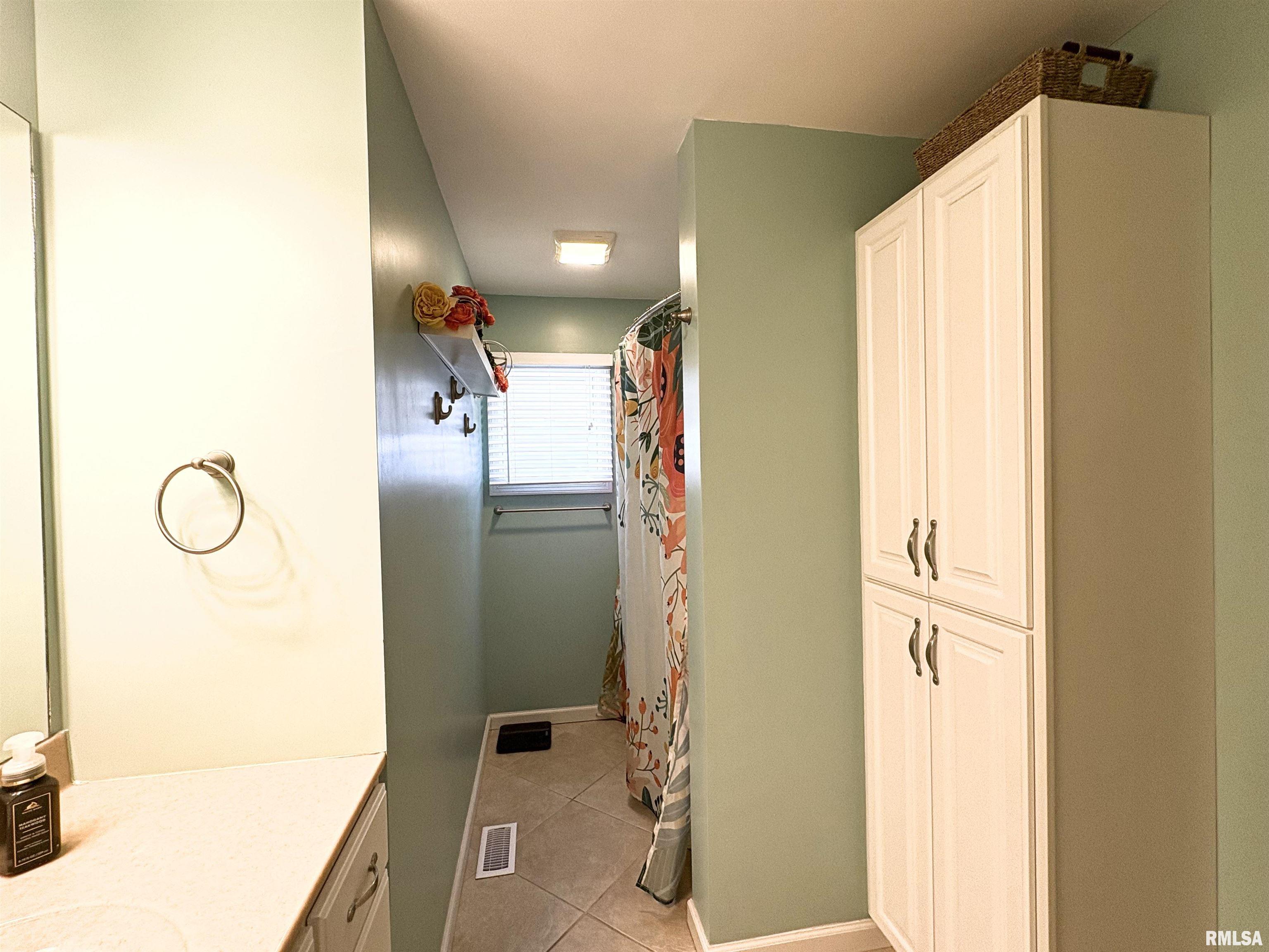 1481 West Walnut Street Jacksonville, IL 62650 - Photo 33 of 65