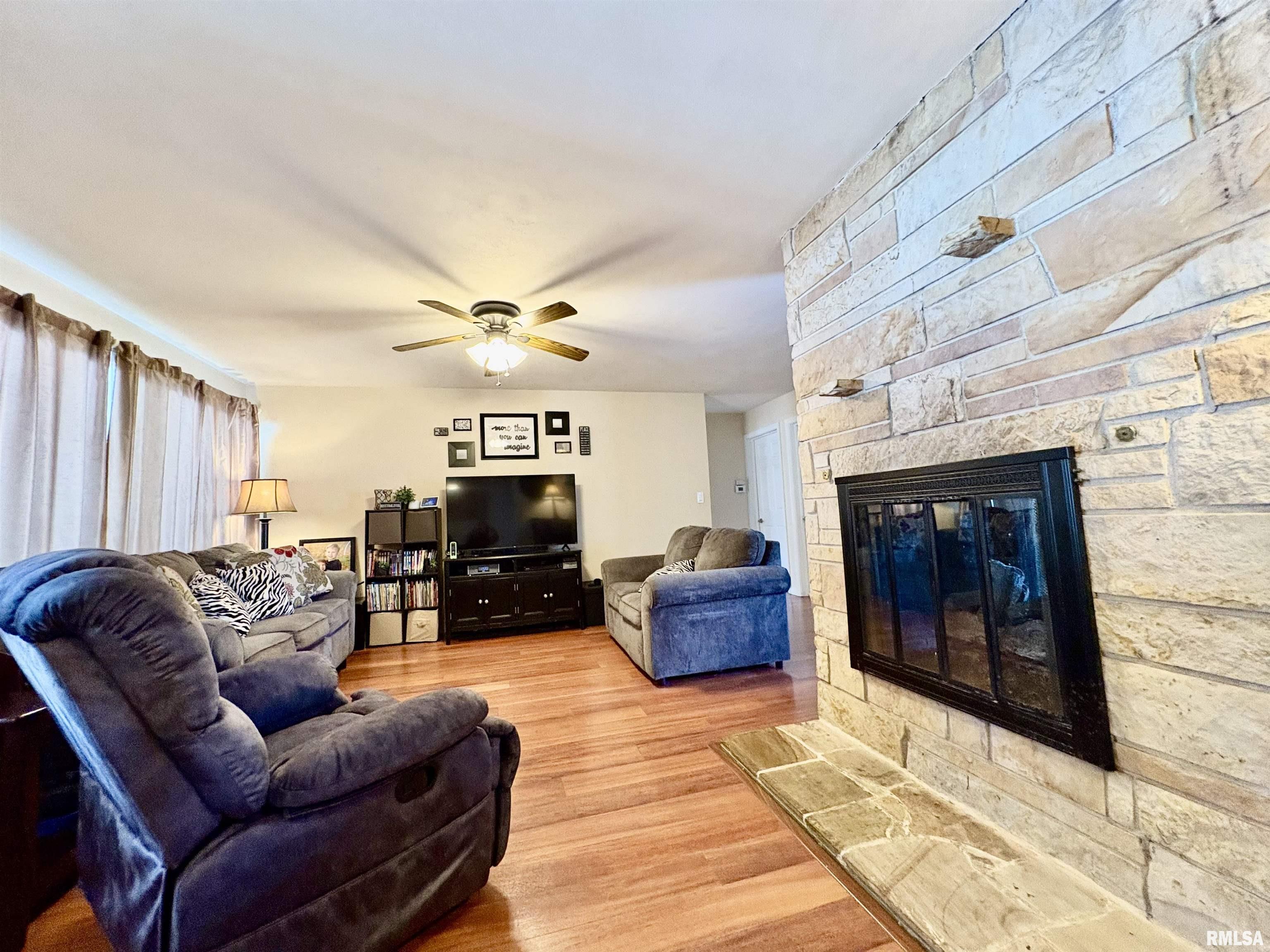 1481 West Walnut Street Jacksonville, IL 62650 - Photo 9 of 65