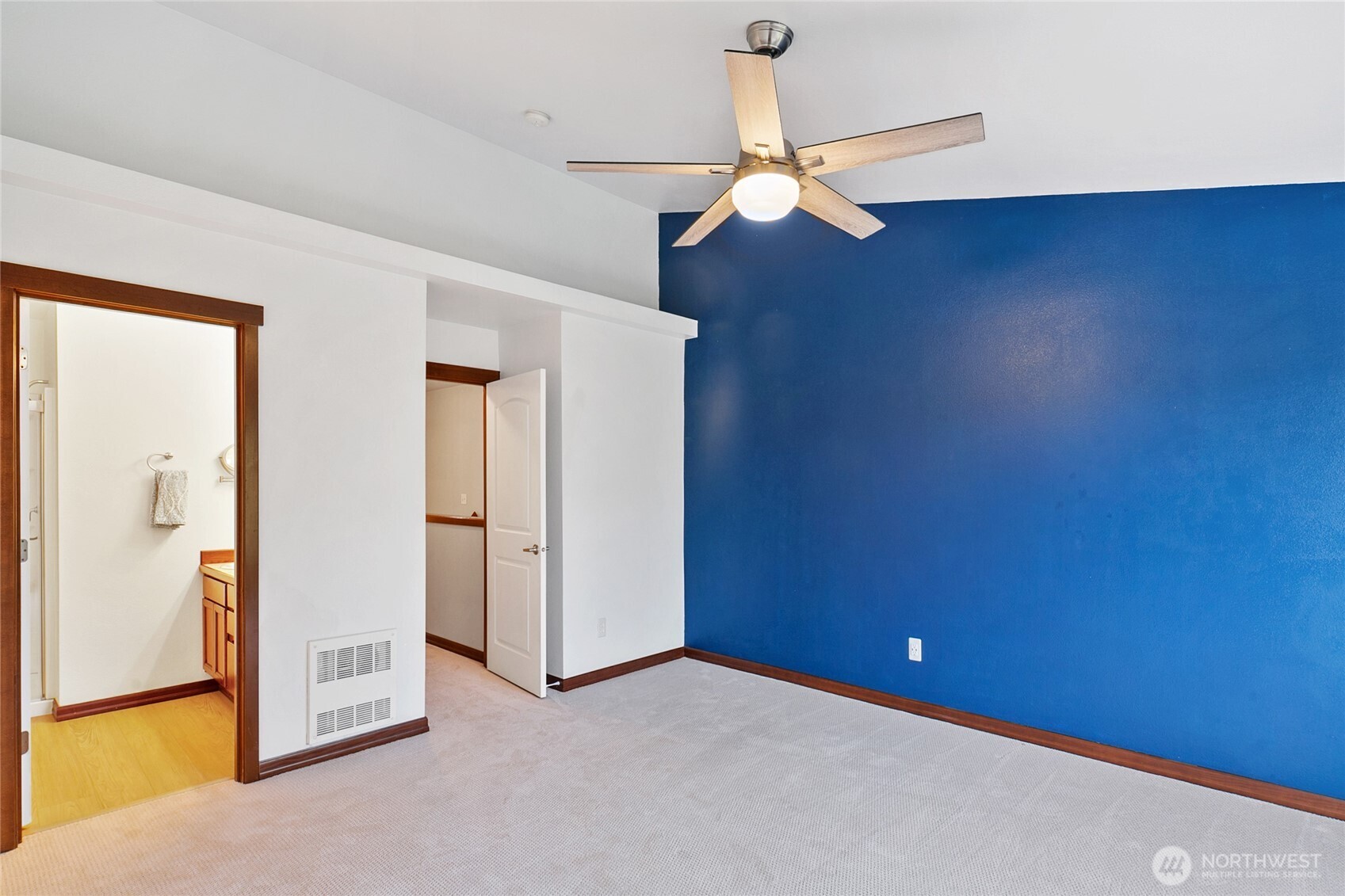 2923 Belmonte Lane Everett, WA 98201 - Photo 22 of 33 wooden floor in an empty room with a window
