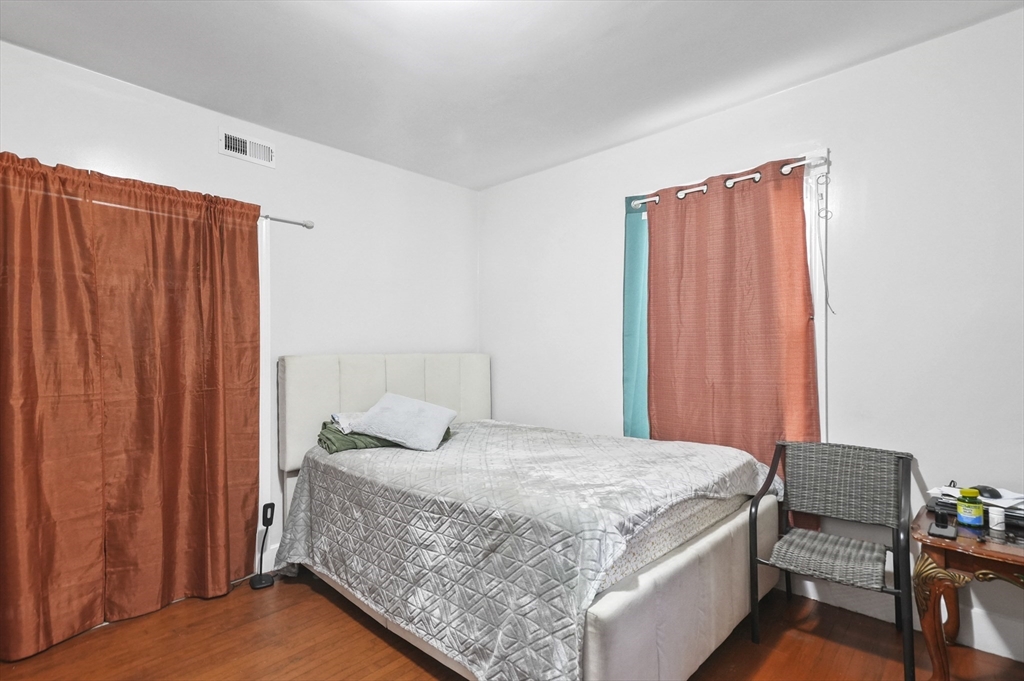 198 Vernon Street Worcester, MA 01607 - Photo 13 of 42 Gallery Image 13