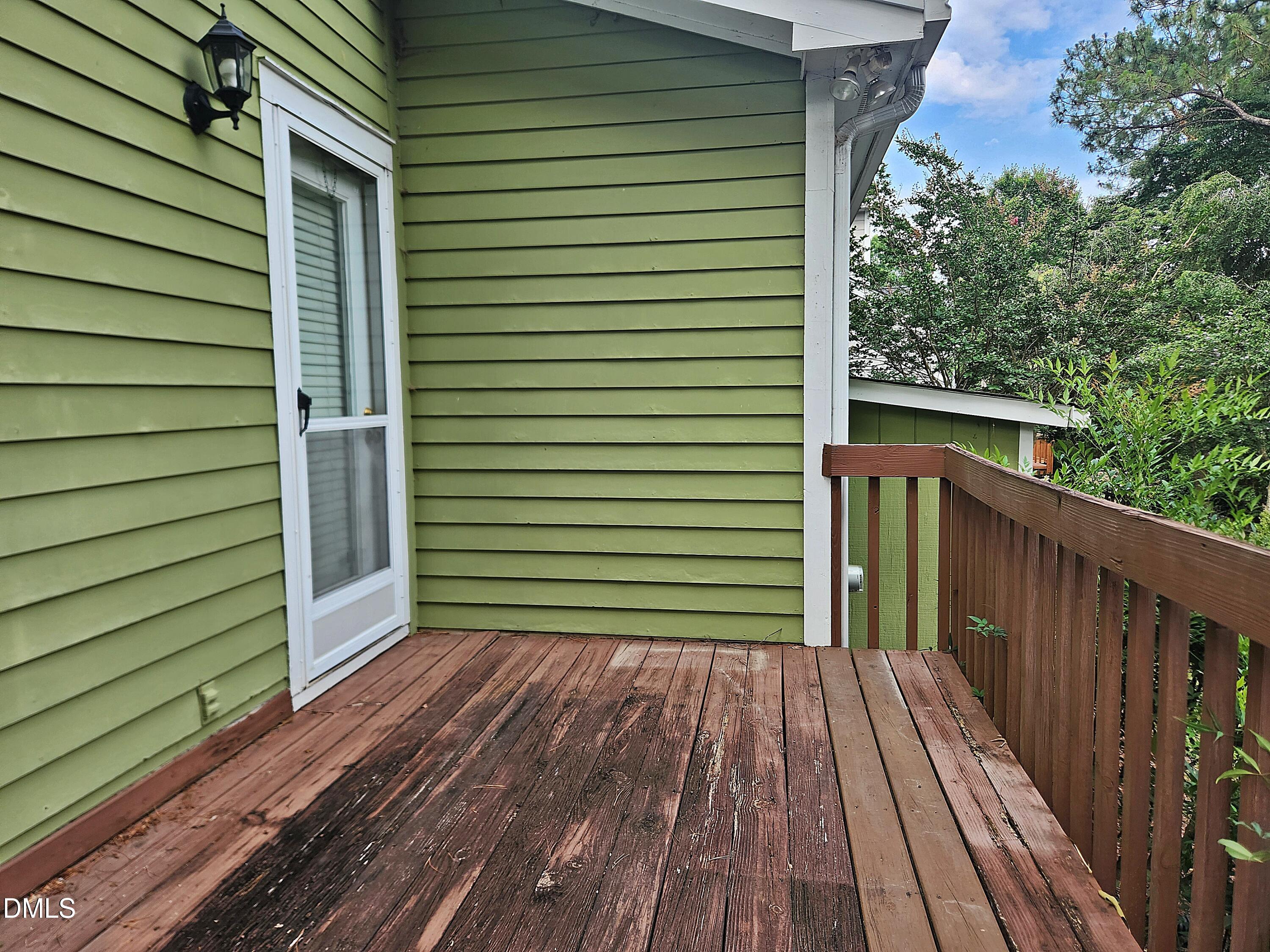 1615 Dunraven Drive Raleigh, NC 27612 - Photo 14 of 36 Back deck