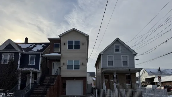 $2,600 | 454 3rd Avenue, Elizabeth Port, NJ 07206