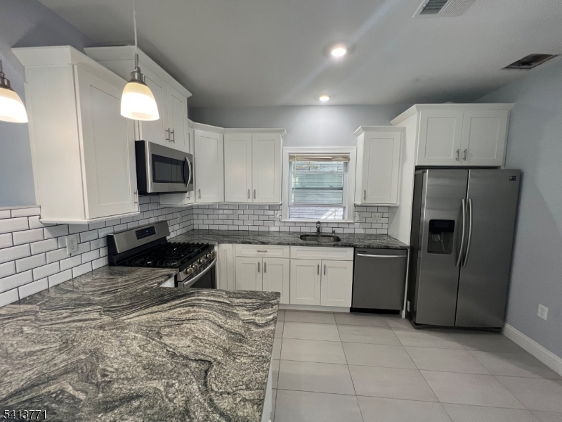 454 3rd Avenue Elizabeth Port, NJ 07206 - Photo 15 of 17