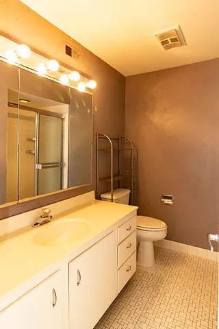 $175,000 | 633 Cress Creek Lane, Unit 1, Crystal Lake, IL 60014