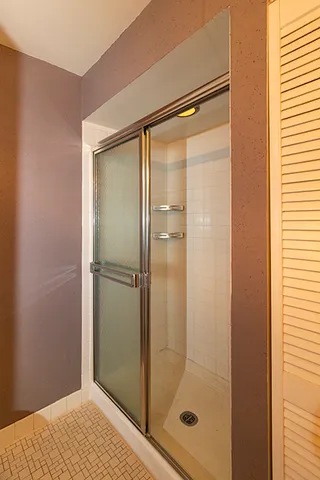 $175,000 | 633 Cress Creek Lane, Unit 1, Crystal Lake, IL 60014