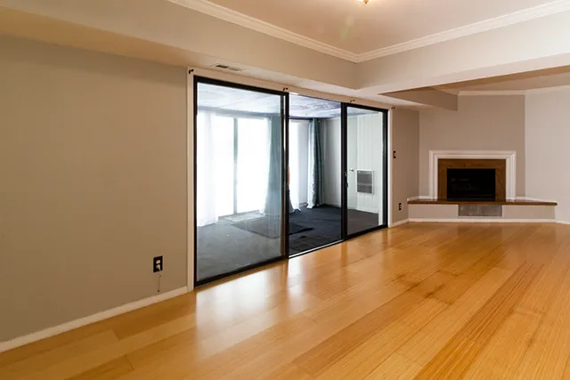 $175,000 | 633 Cress Creek Lane, Unit 1, Crystal Lake, IL 60014