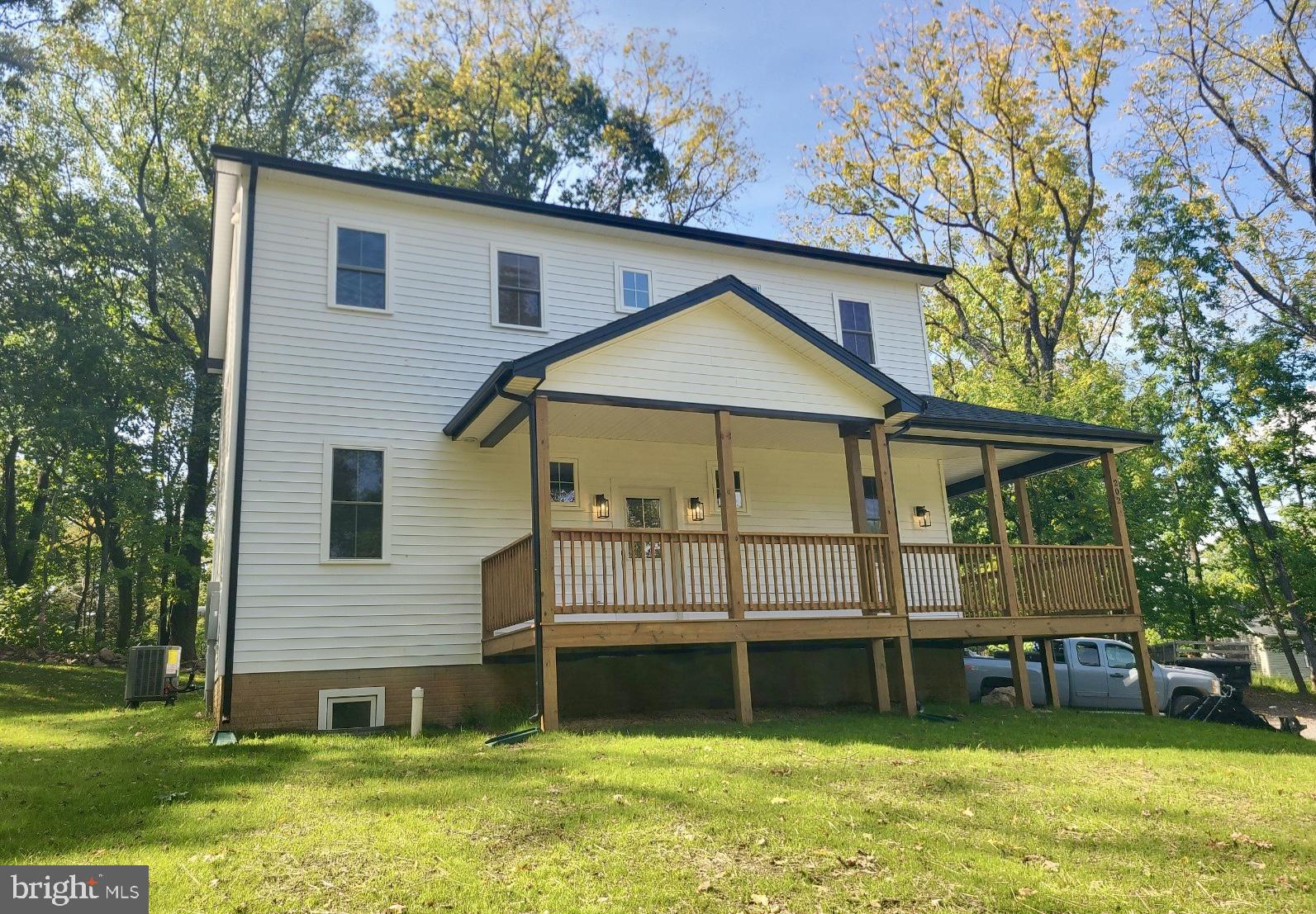 202 Split Rail Road Front Royal, VA 22630 - Photo 7 of 7 Gallery Image 7
