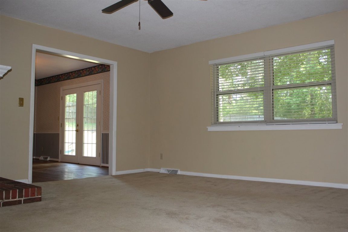 102 Mockingbird Street Seneca, SC 29672 - Photo 4 of 24 Gallery Image 4