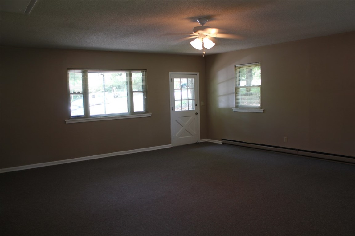 102 Mockingbird Street Seneca, SC 29672 - Photo 8 of 24 Gallery Image 8