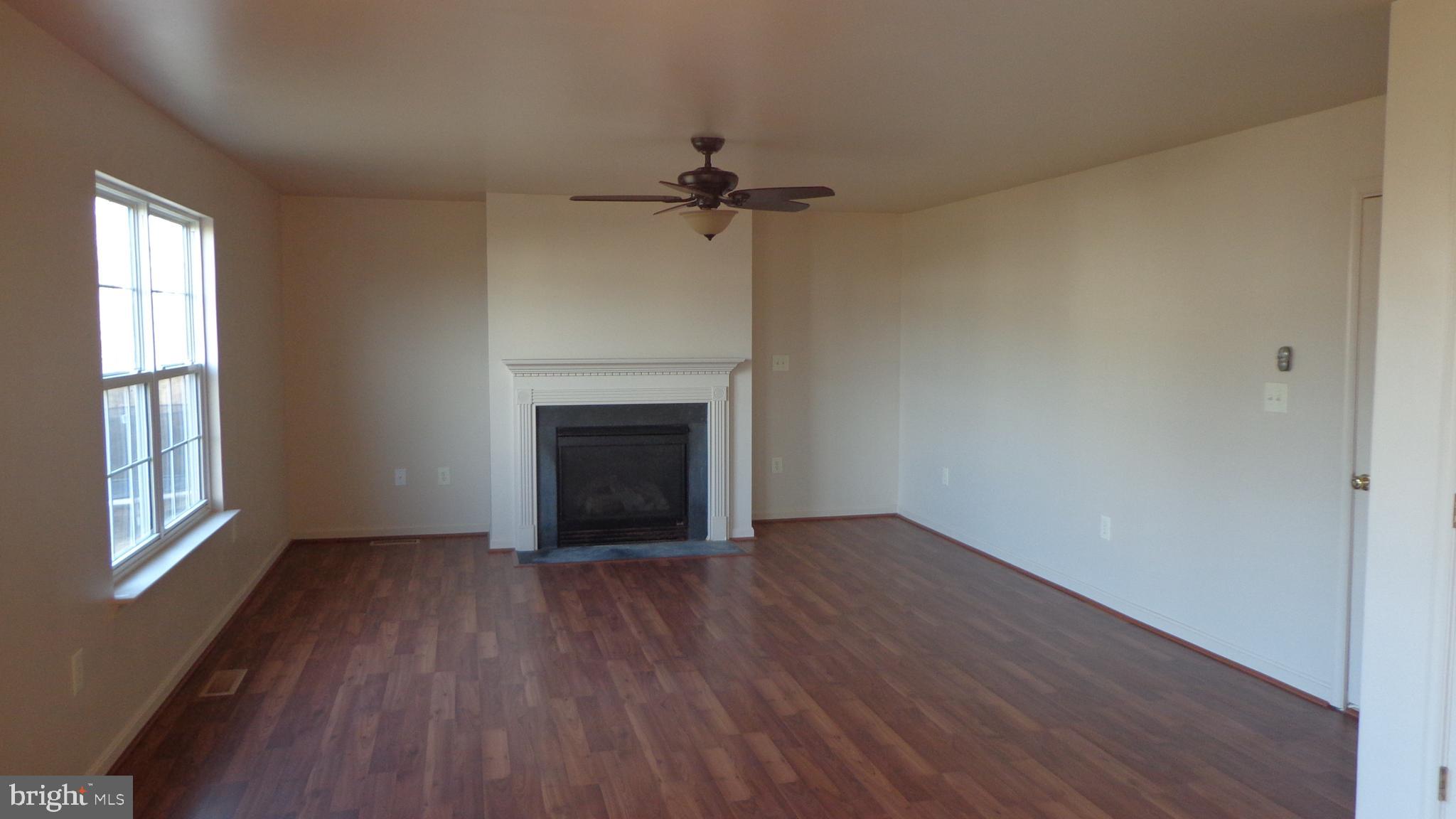 787 Holly Leaf Road Culpeper, VA 22701 - Photo 4 of 19 Family Room