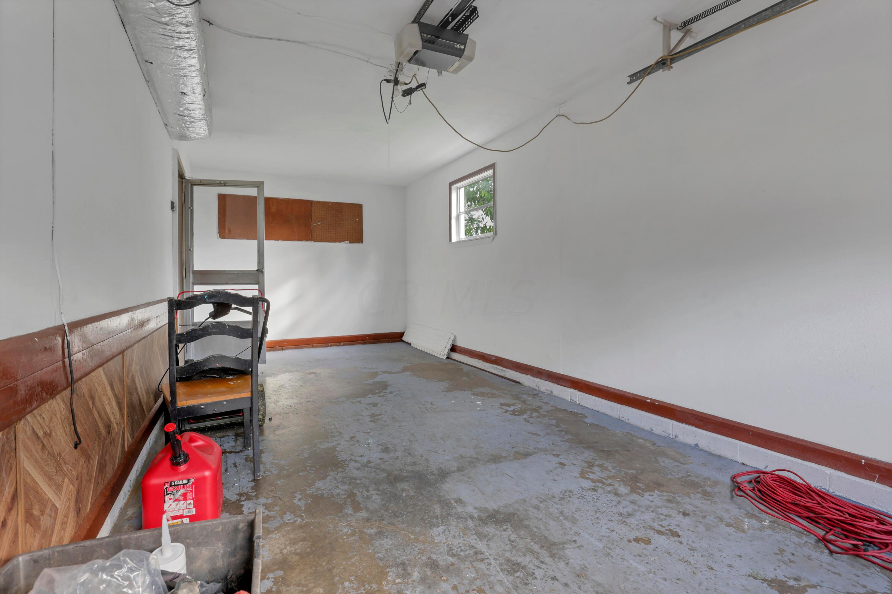 1355 Thurell Road Columbus, OH 43229 - Photo 45 of 59 0N4A3001
