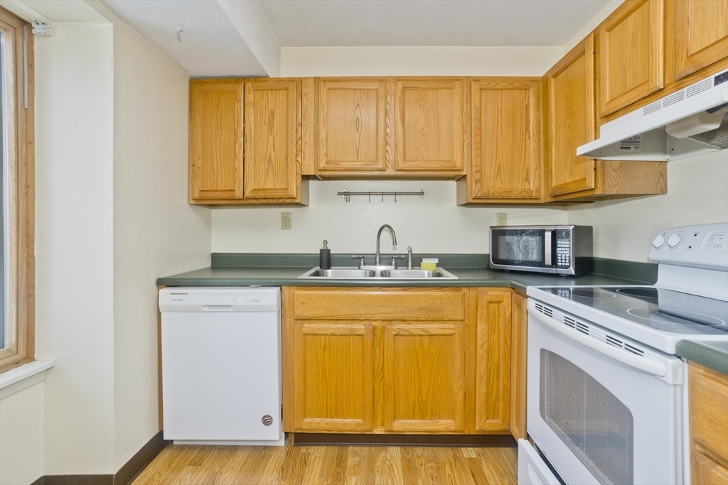 44 Nassau Drive, Unit 44 Springfield, MA 01129 - Photo 7 of 20