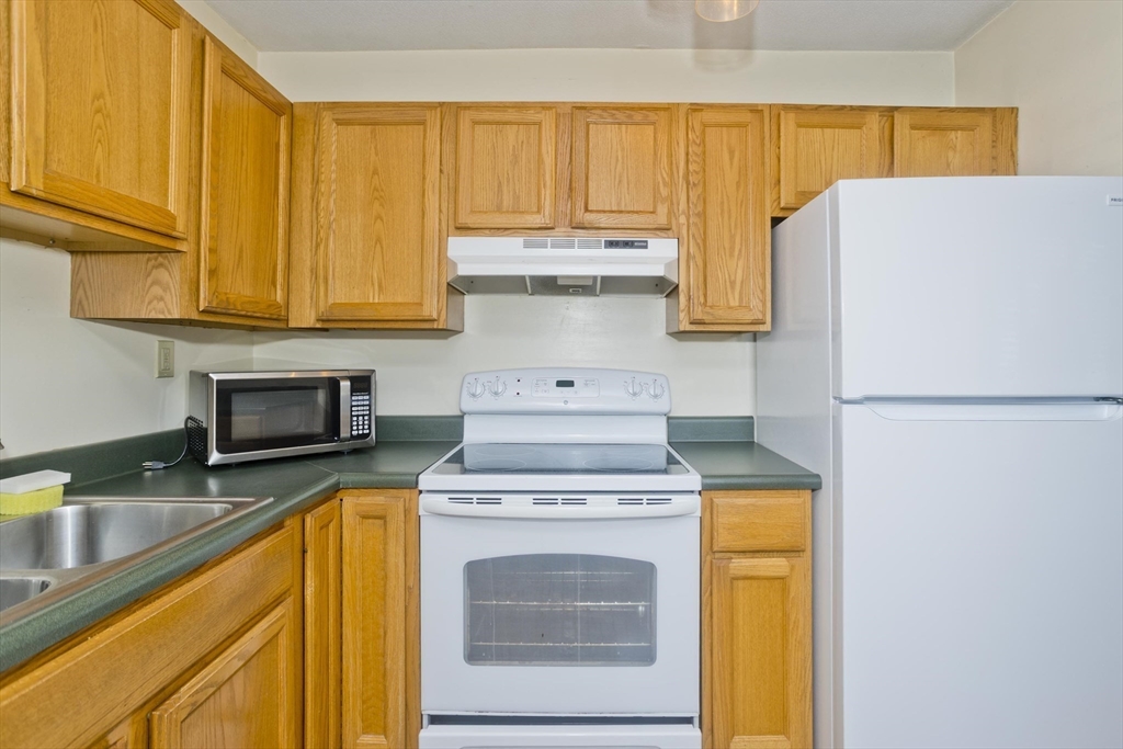 44 Nassau Drive, Unit 44 Springfield, MA 01129 - Photo 8 of 20