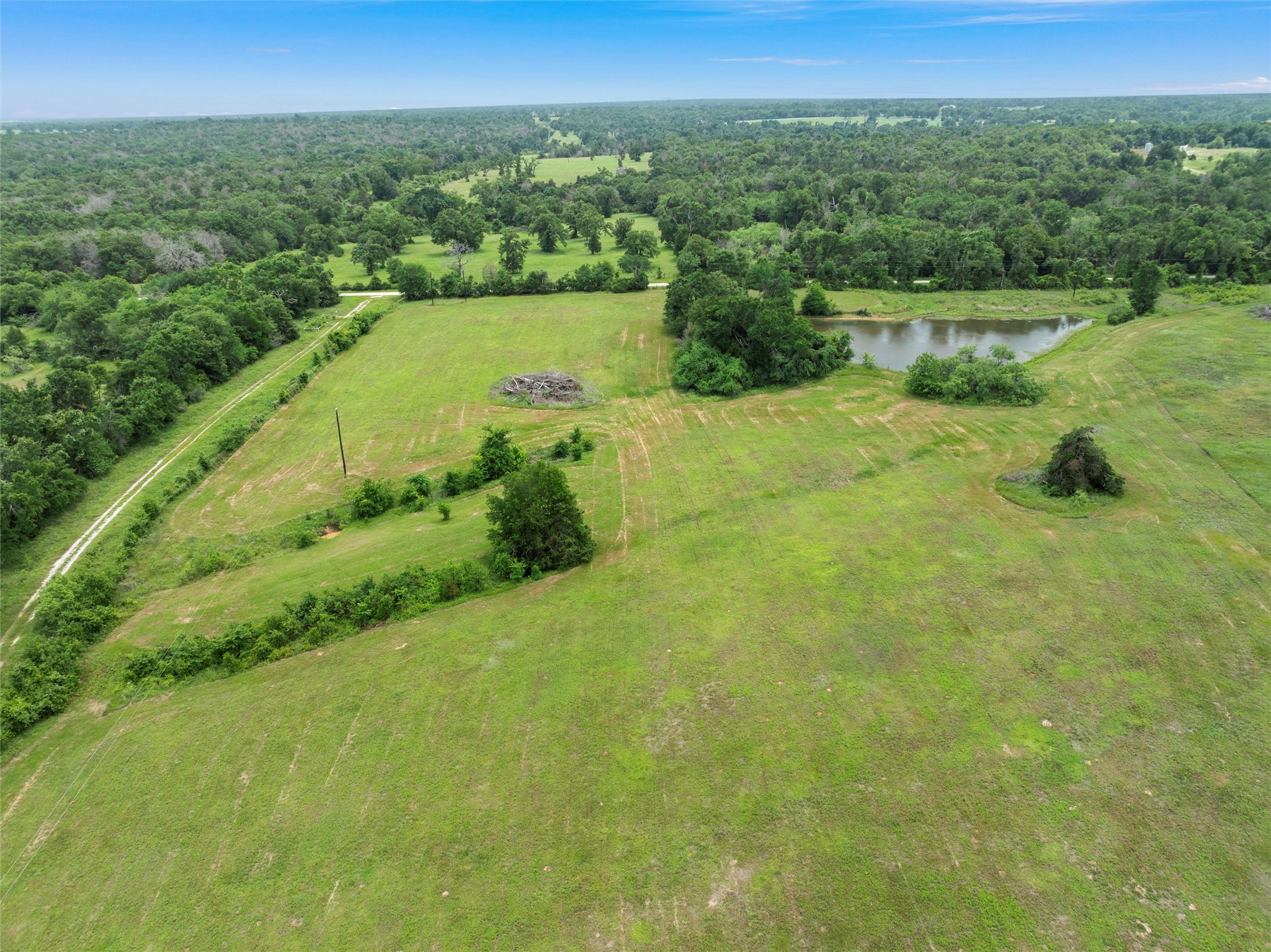 707 Lcr 707 Kosse, TX 76653 - Photo 15 of 15 a view of a green field with an ocean