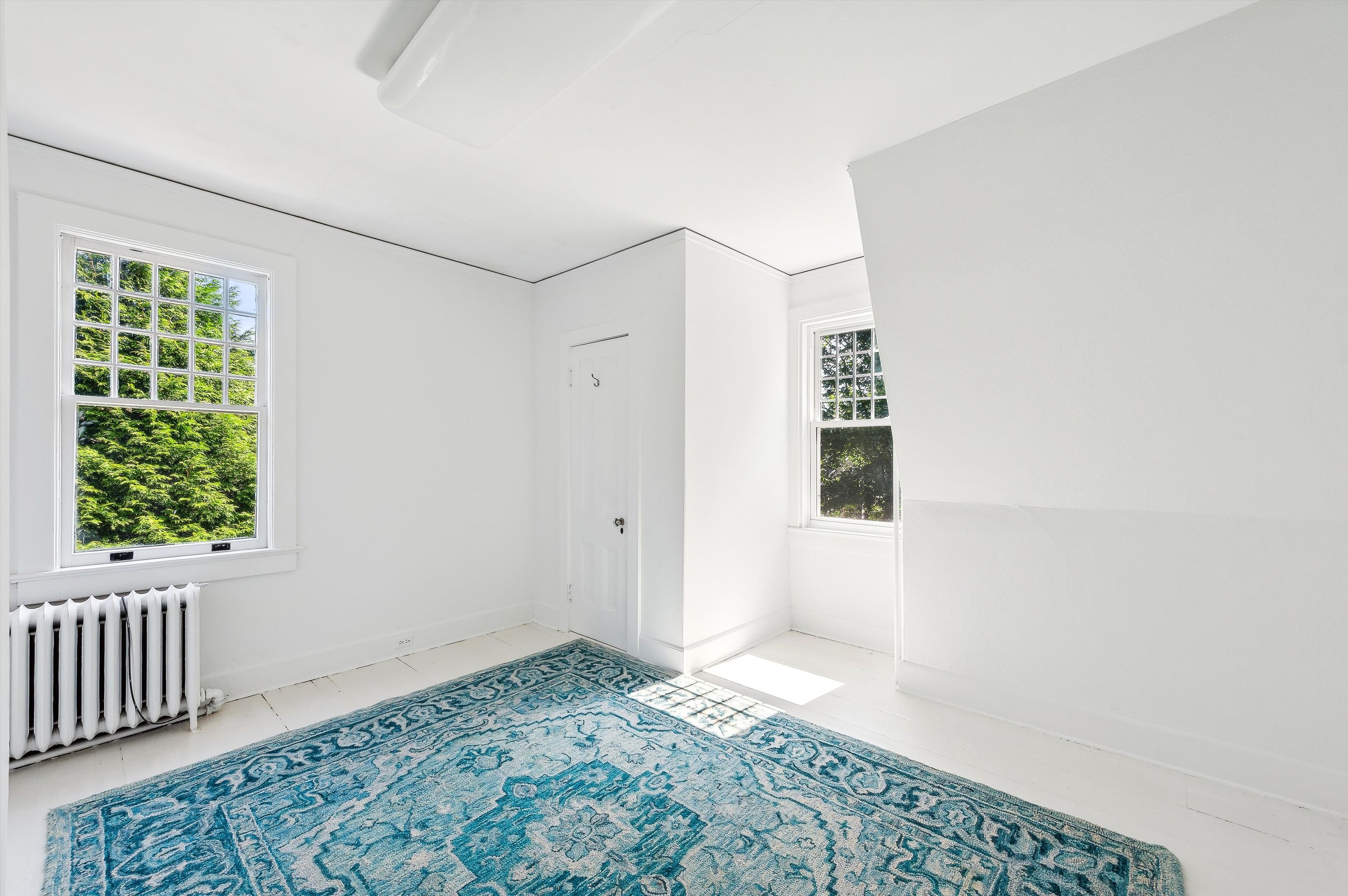 10 Pantigo Road East Hampton, NY 11937 - Photo 22 of 28 a view of livingroom with window