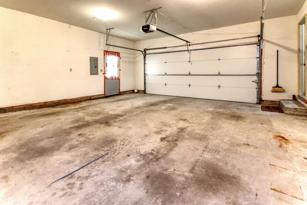 a view of a garage