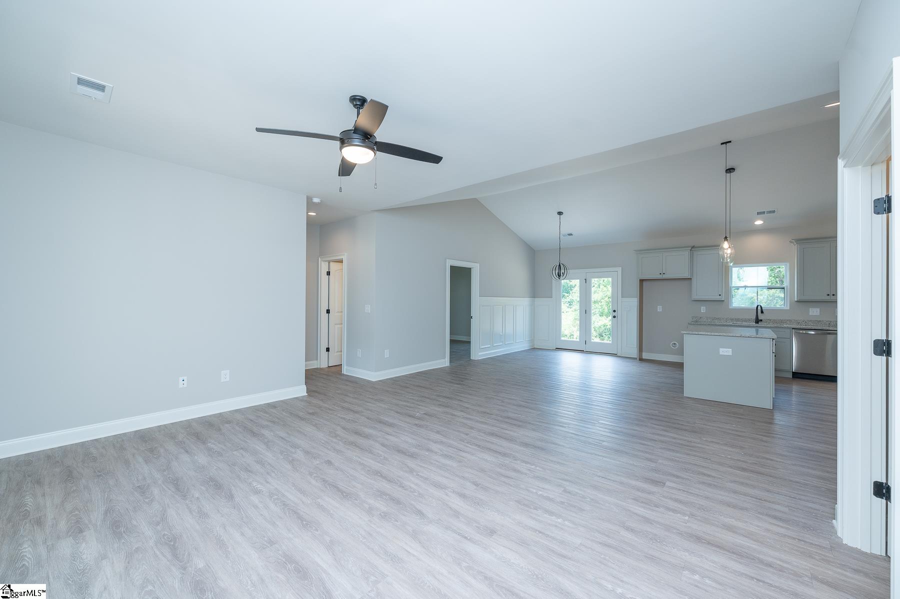 486 Hellams Road Gray Court, SC 29645 - Photo 9 of 32
