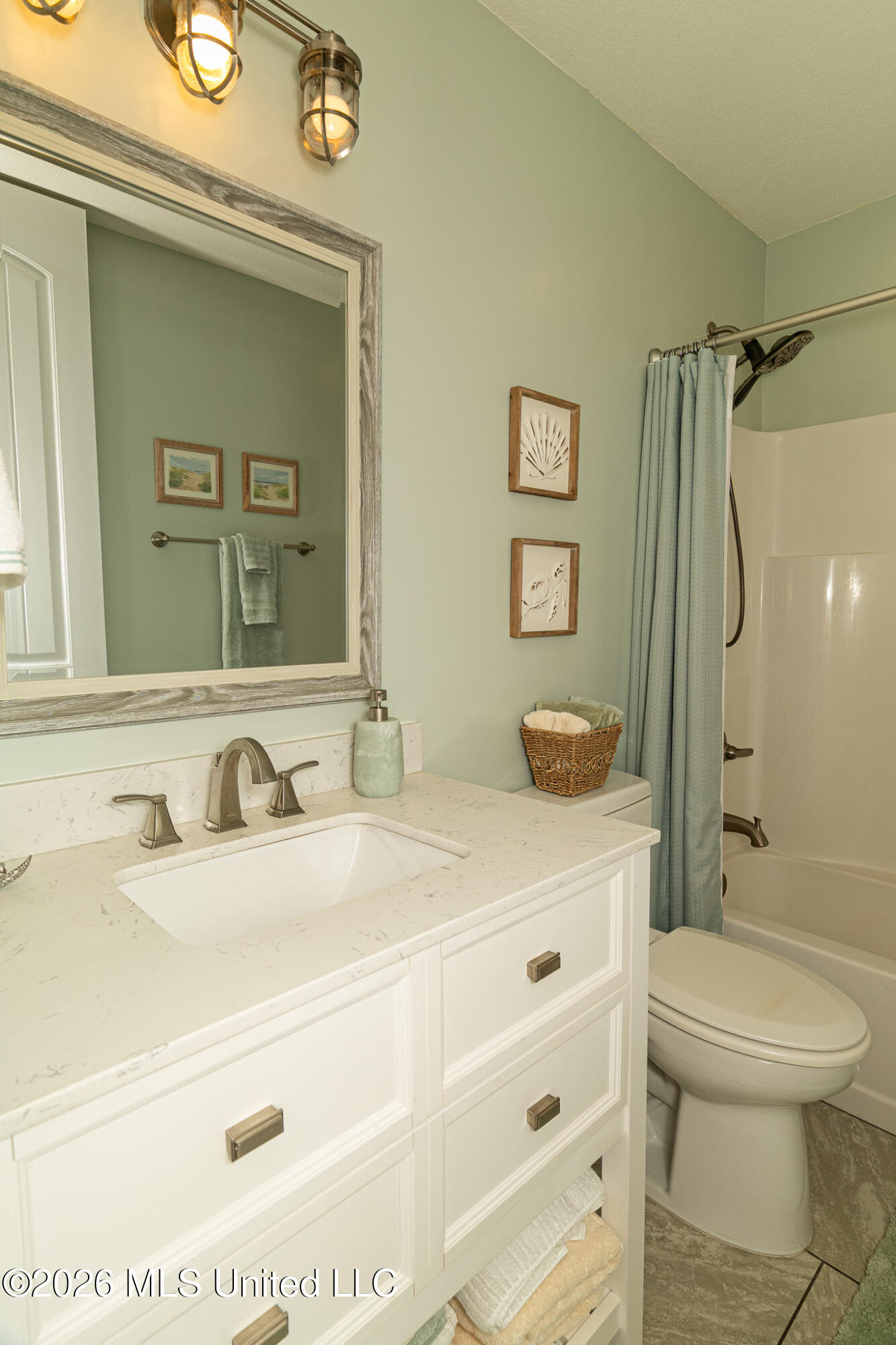 10565 Shorecrest Road Biloxi, MS 39532 - Photo 10 of 55 _DSC9092