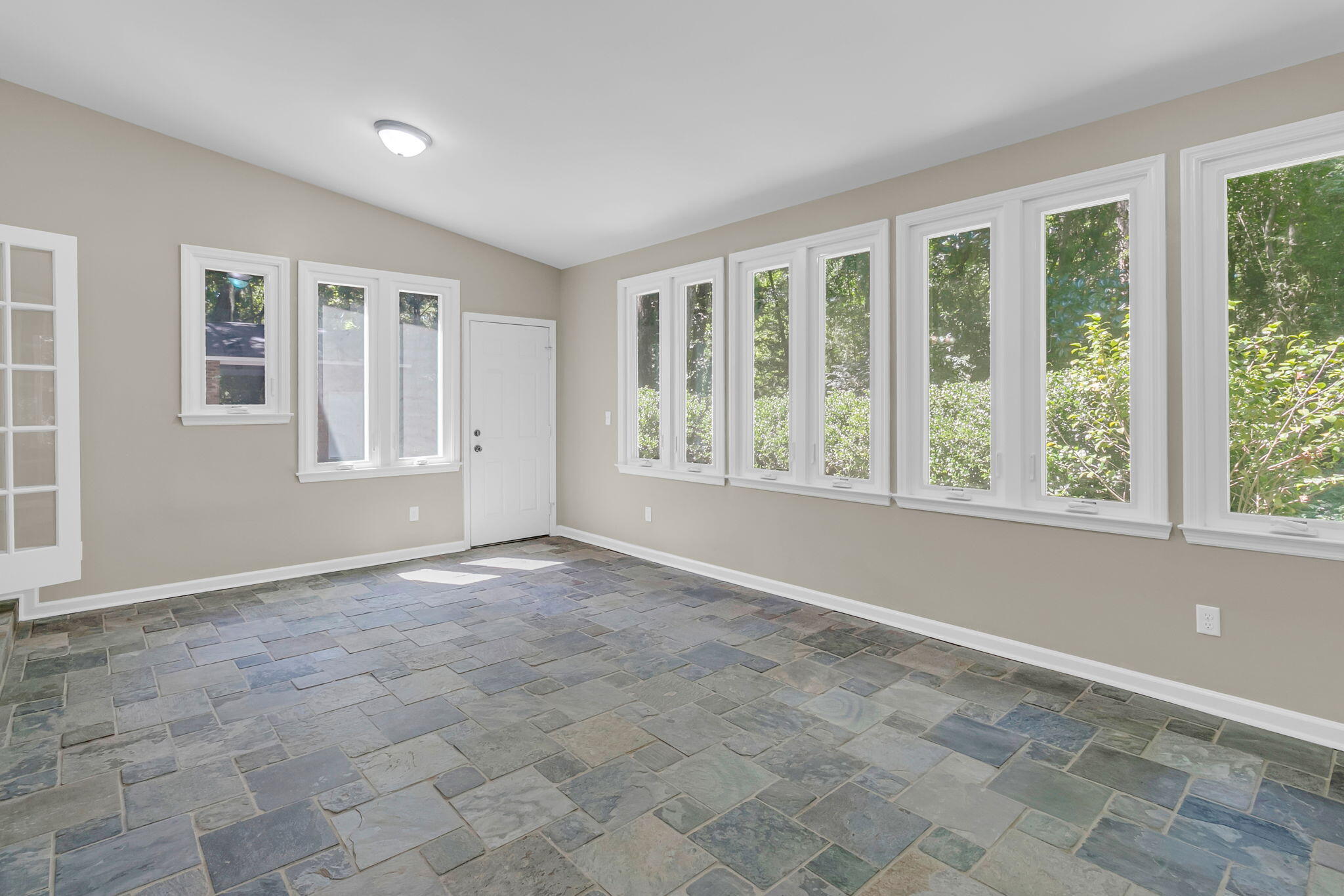 109 Halcyon Road Summerville, SC 29483 - Photo 18 of 45