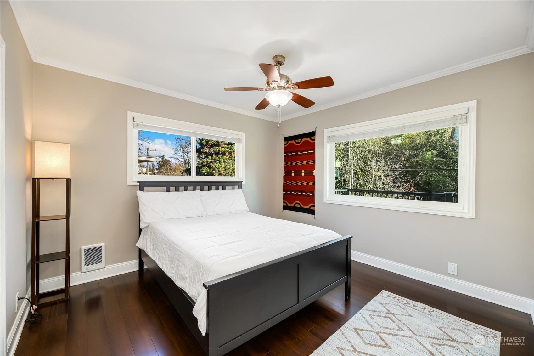7341 Dumar Way Southwest Seattle, WA 98106 - Photo 11 of 27 Gallery Image 11