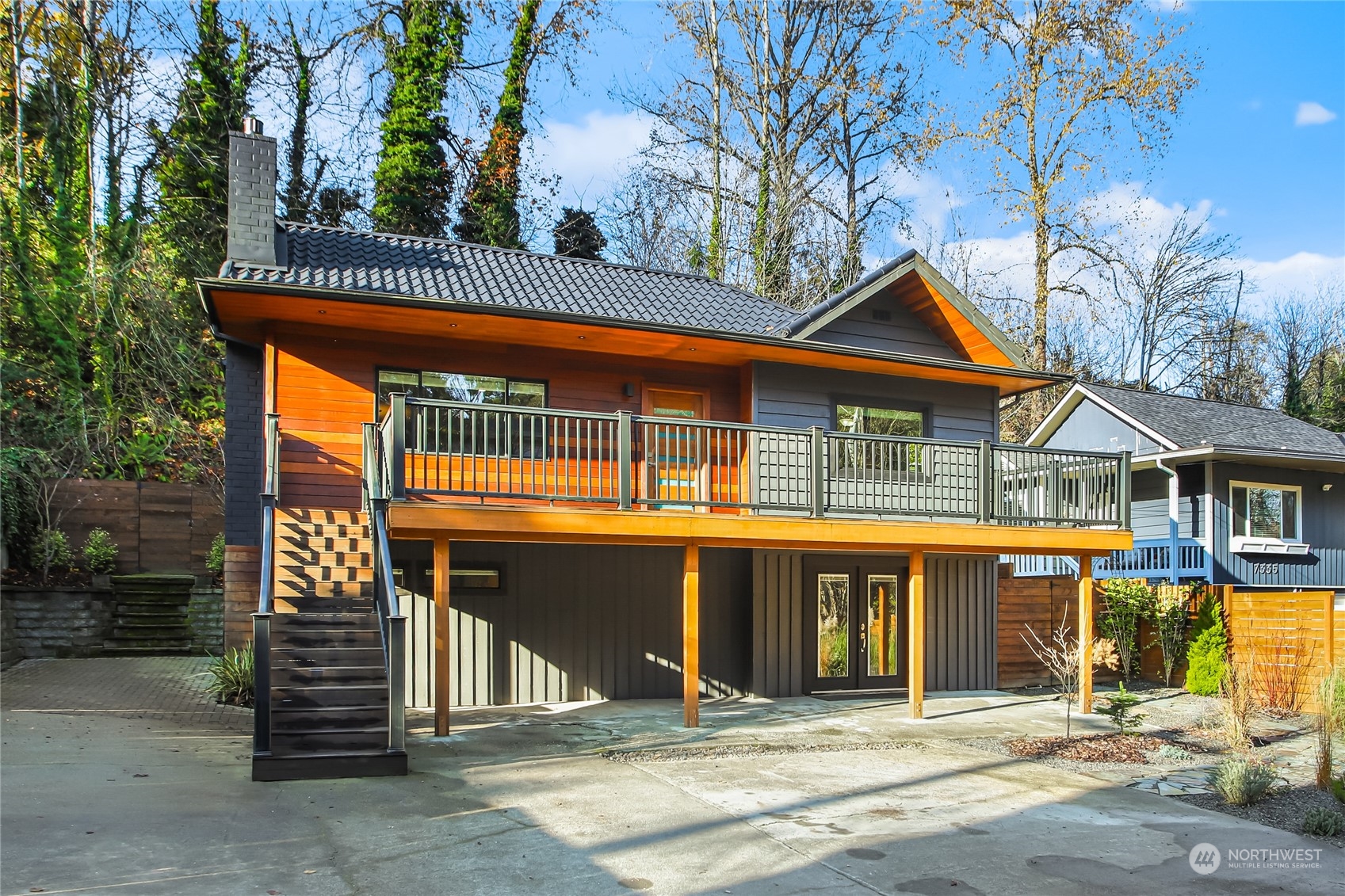 7341 Dumar Way Southwest Seattle, WA 98106 - Photo 2 of 27 Gallery Image 2