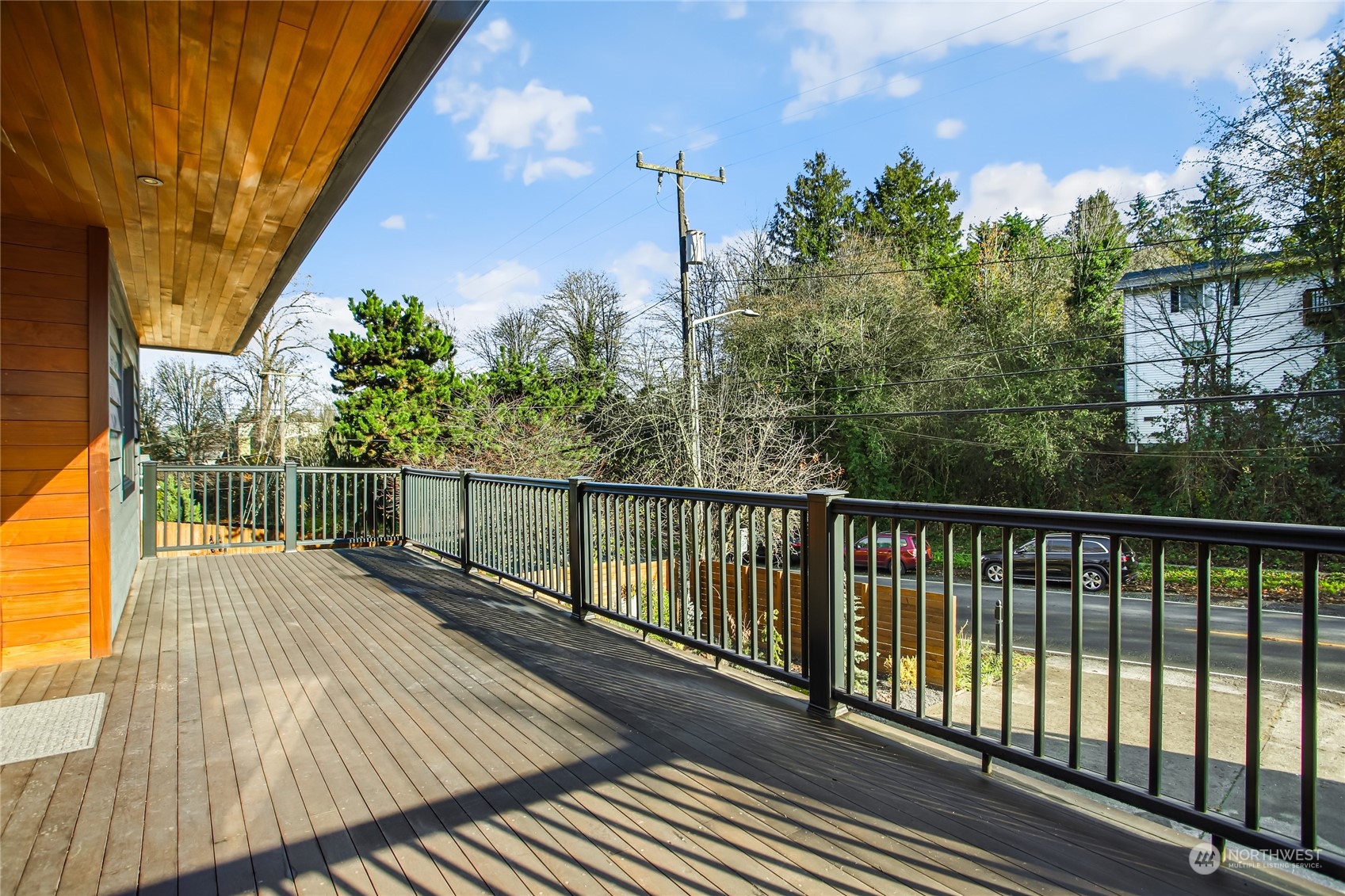 7341 Dumar Way Southwest Seattle, WA 98106 - Photo 3 of 27 Gallery Image 3