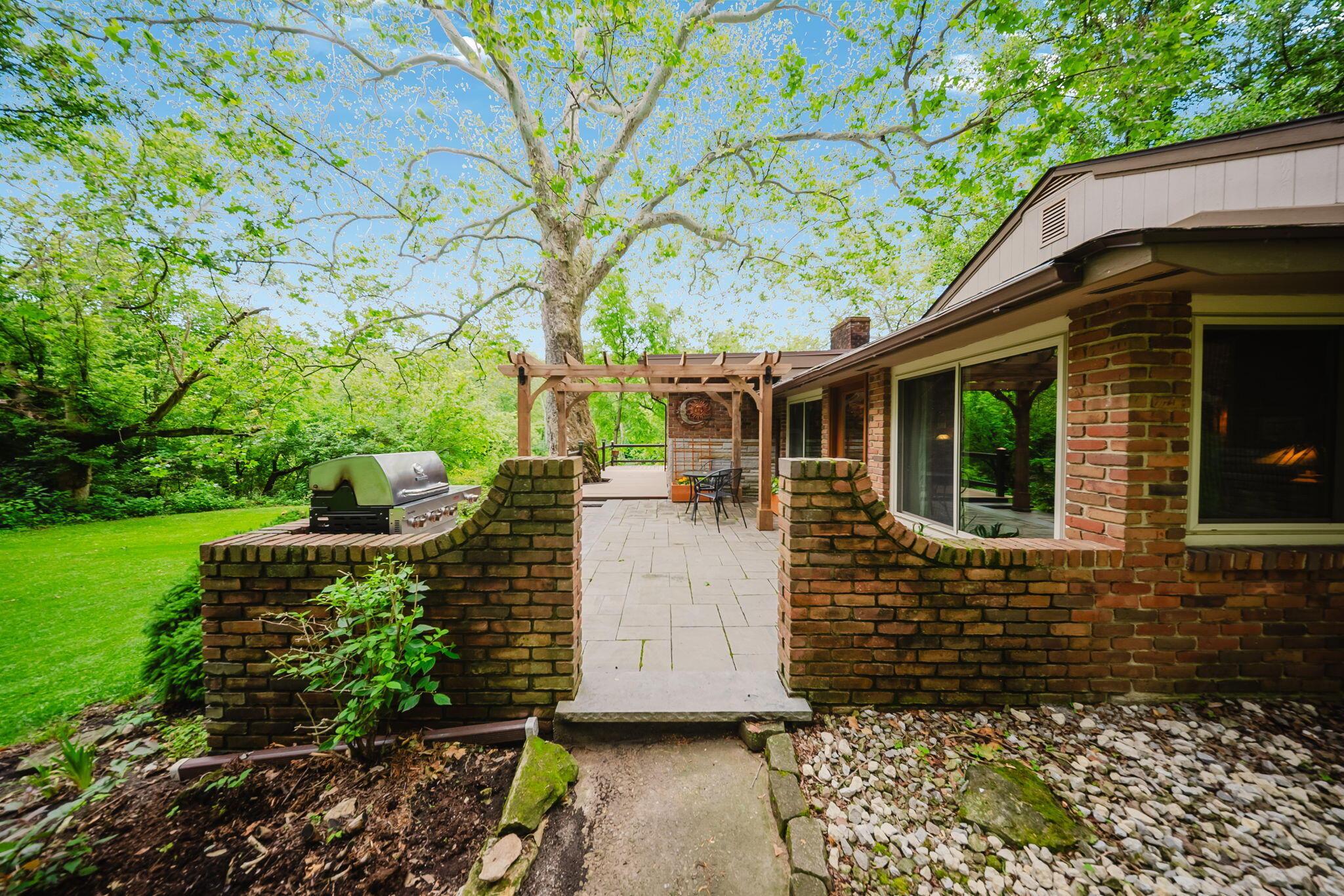 8015 Riverside Drive Dublin, OH 43016 - Photo 33 of 54 71-B.G. - 8015 Riverside Dr, Dublin-71