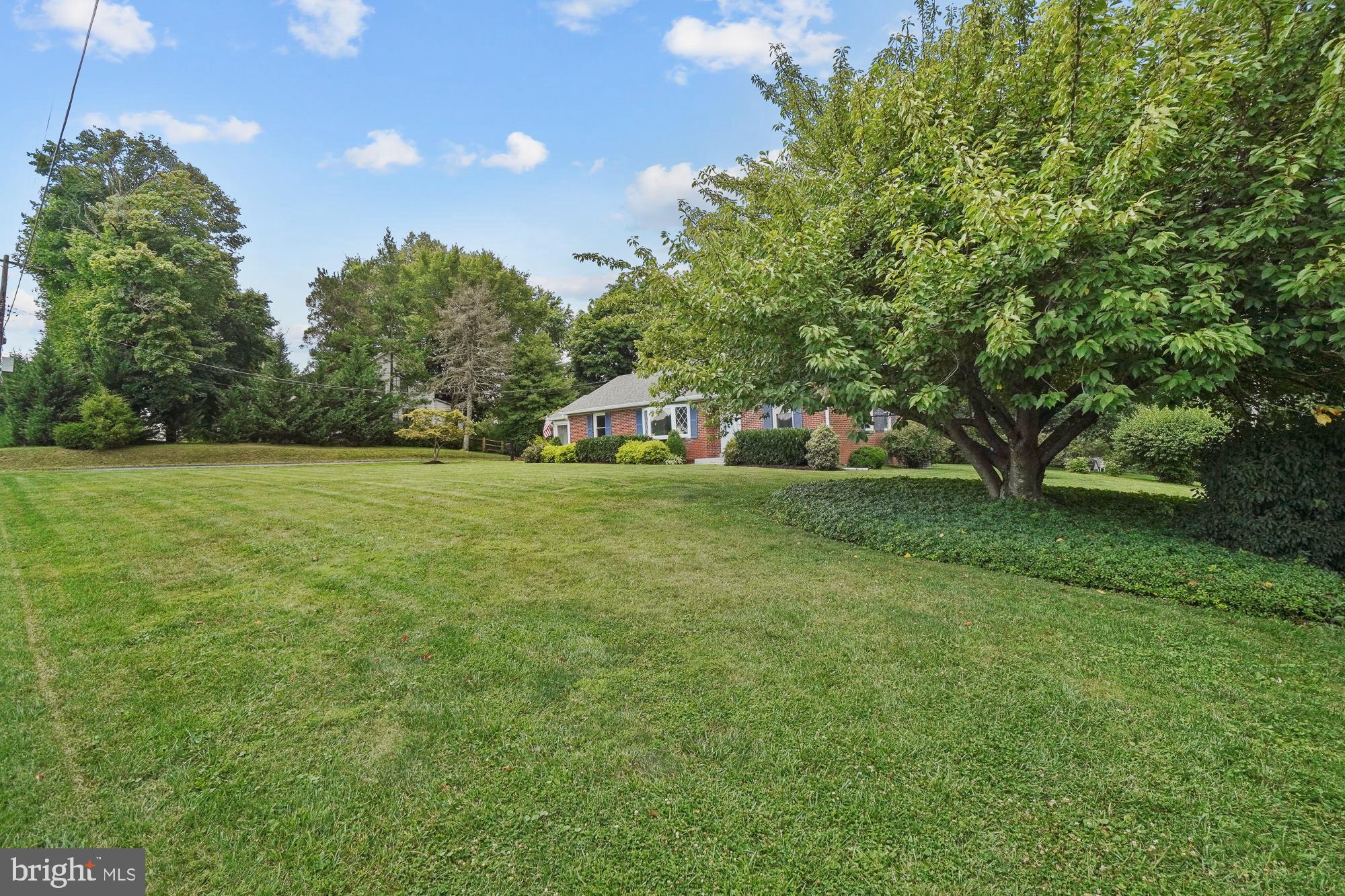 27912 Ridge Road Damascus, MD 20872 - Photo 3 of 40 Over half acre of land