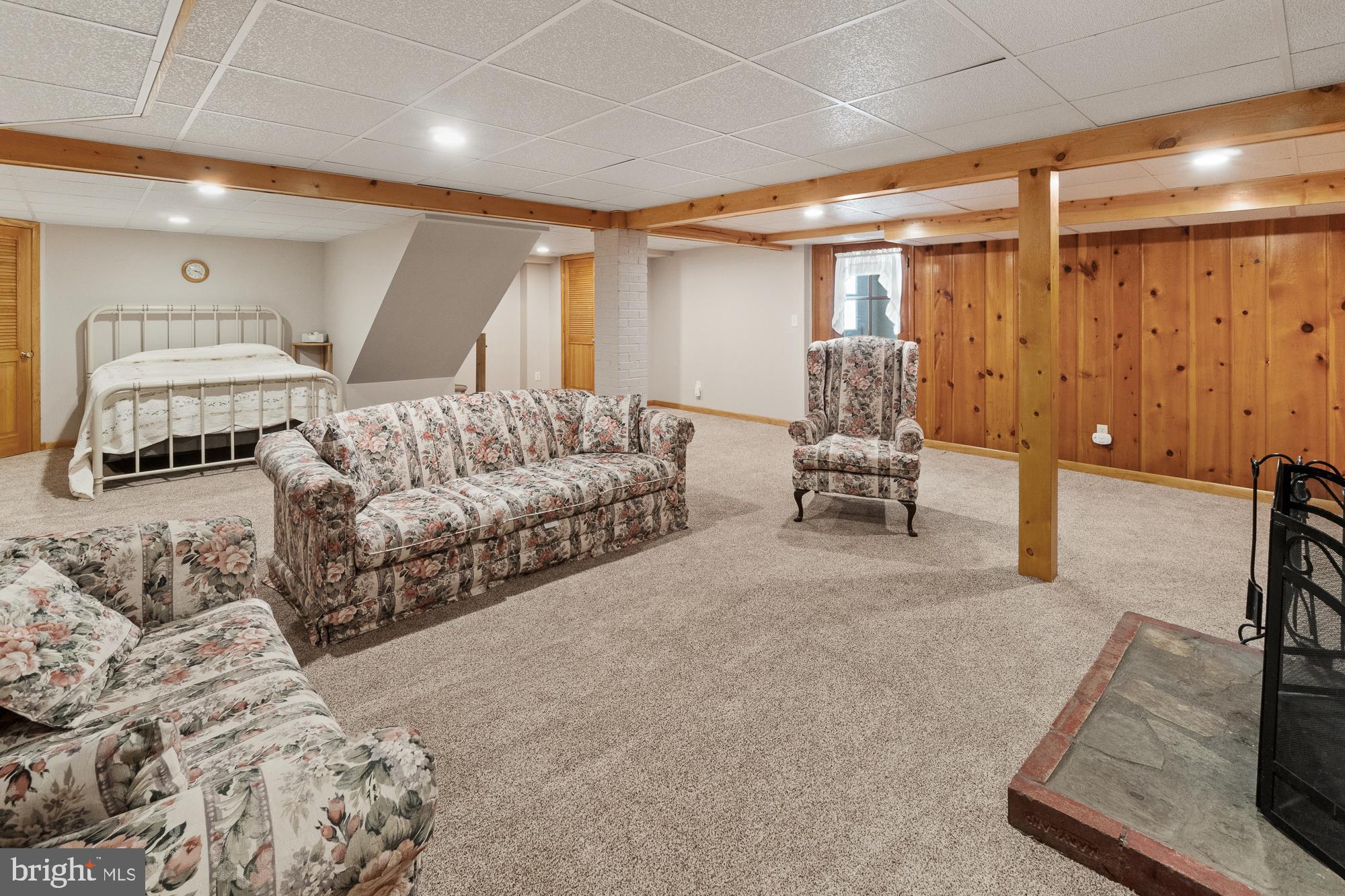 27912 Ridge Road Damascus, MD 20872 - Photo 27 of 40 Bring your pool table or foosball table!