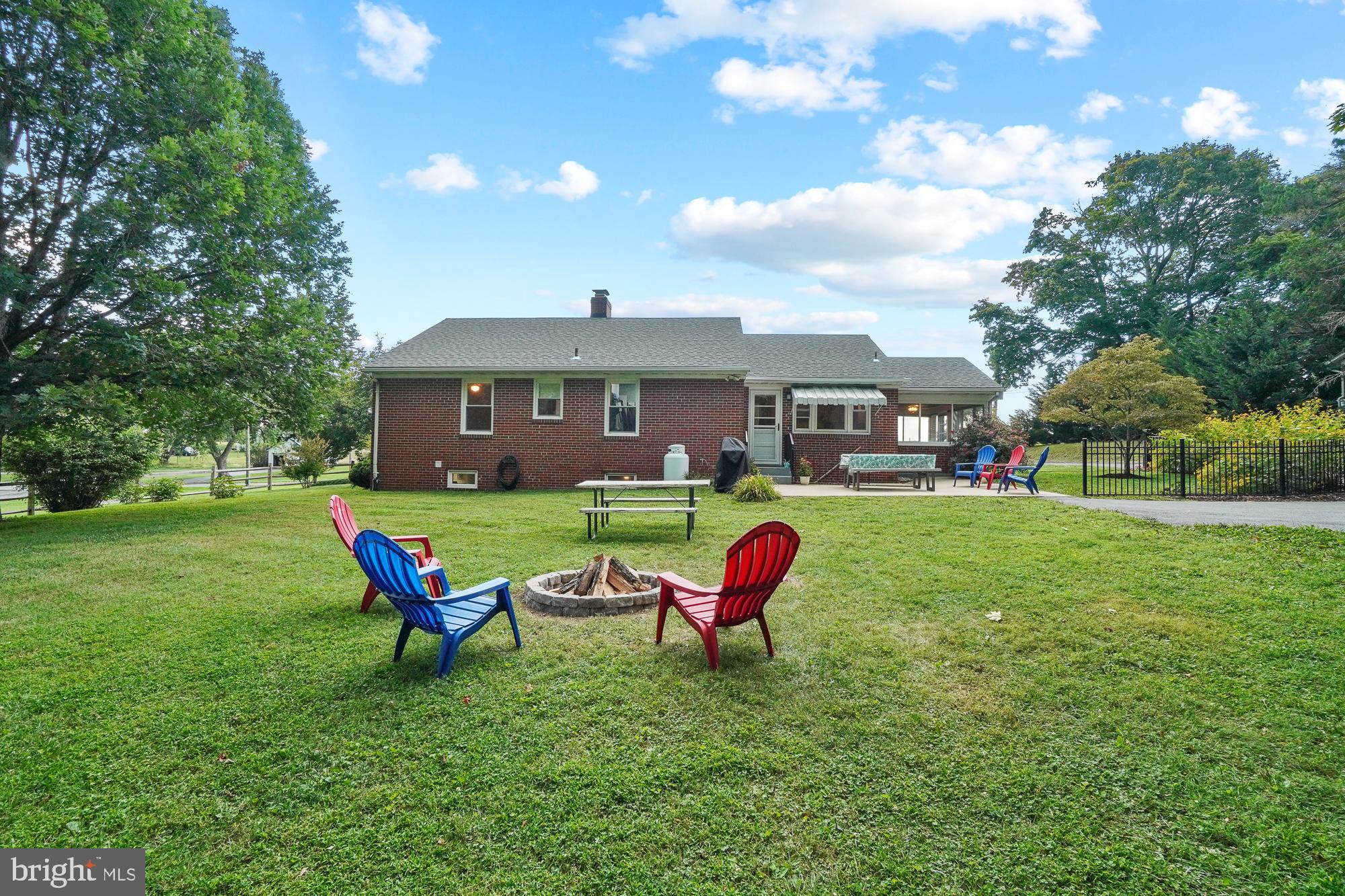27912 Ridge Road Damascus, MD 20872 - Photo 35 of 40 S'mores anyone?