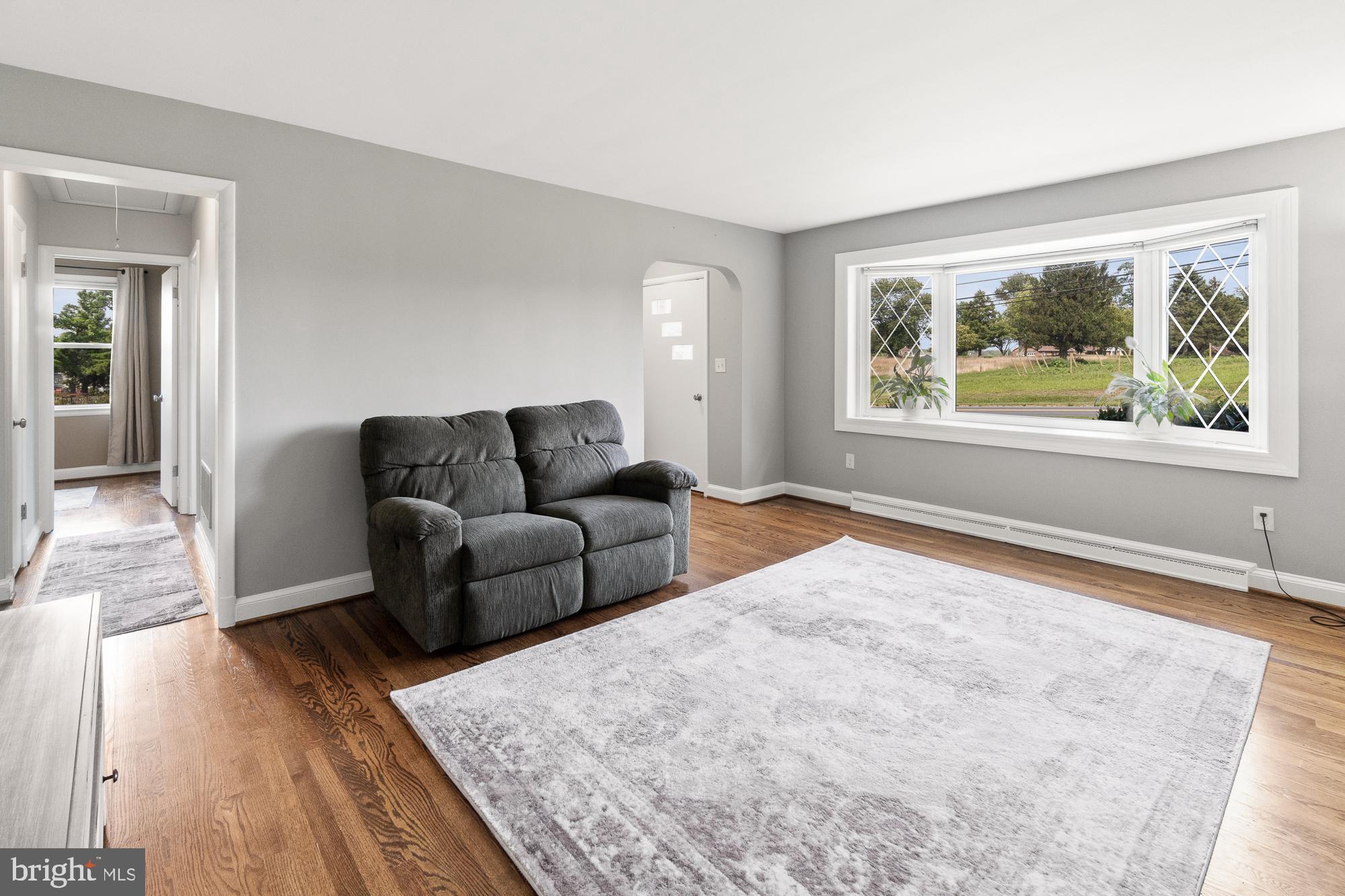 27912 Ridge Road Damascus, MD 20872 - Photo 7 of 40 Huge windows let in lots of natural light