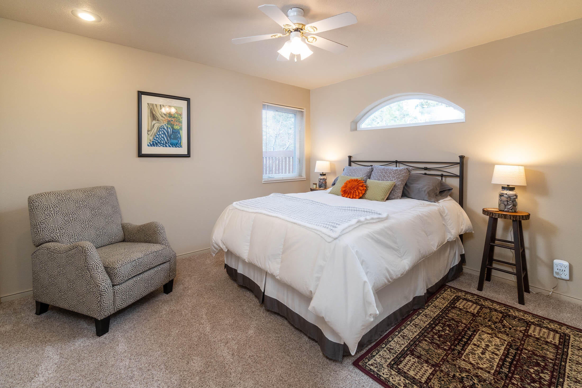 60205 Crater Road Bend, OR 97702 - Photo 27 of 74 Main level bedroom.