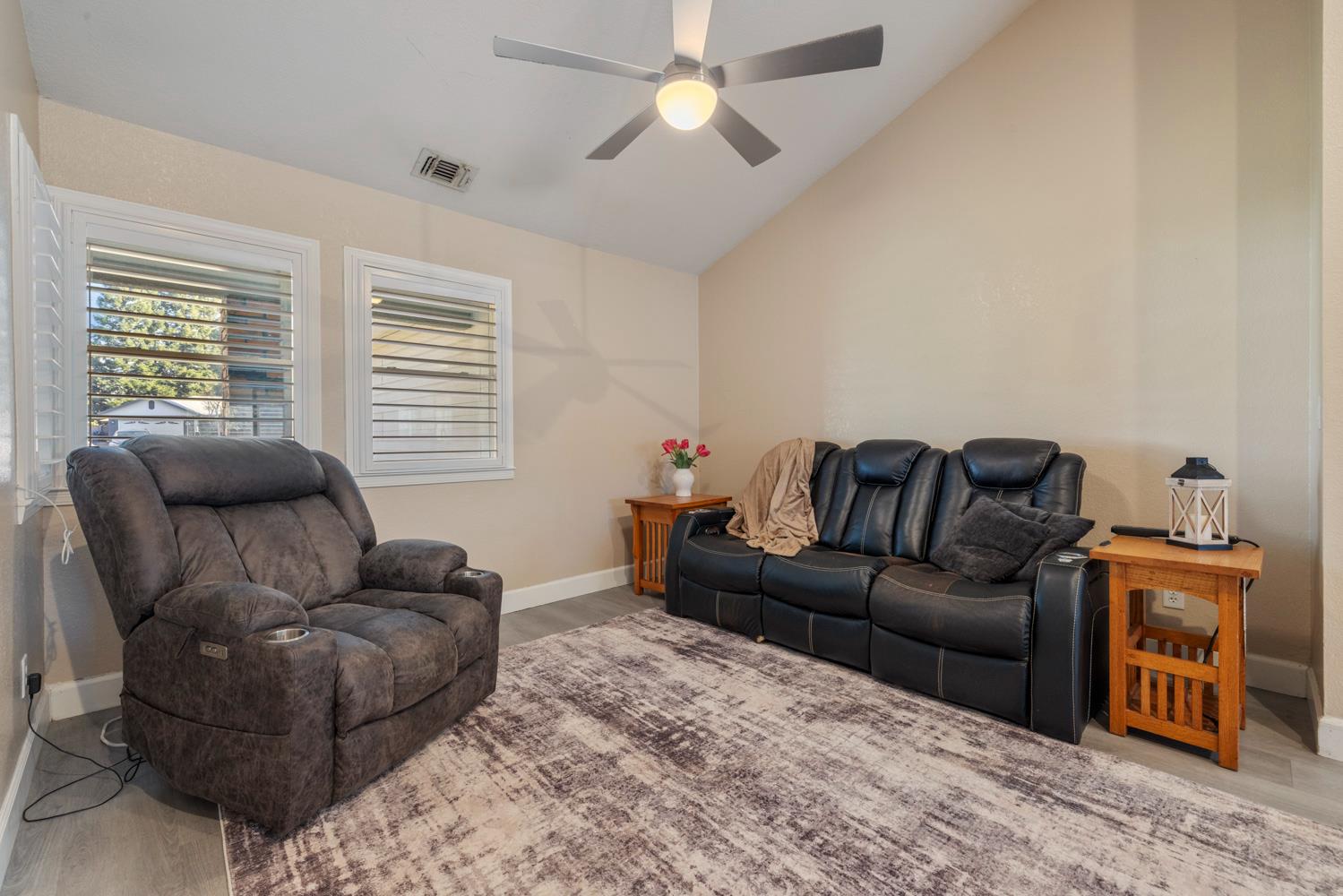 4221 Waymar Court Carmichael, CA 95608 - Photo 11 of 46