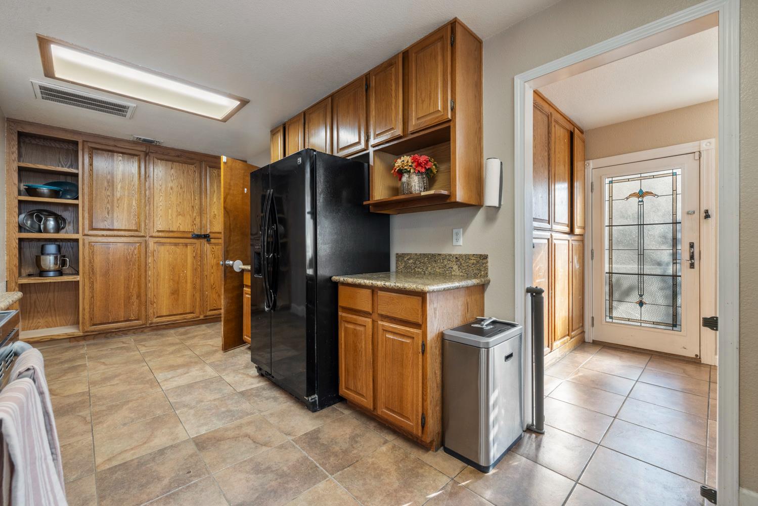 4221 Waymar Court Carmichael, CA 95608 - Photo 14 of 46