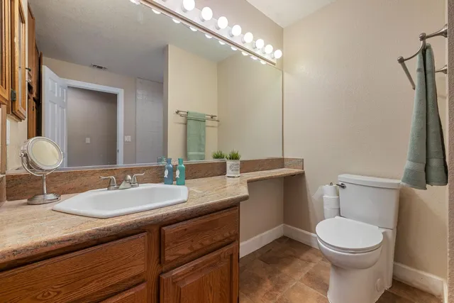 $650,000 | 4221 Waymar Court, Carmichael, CA 95608