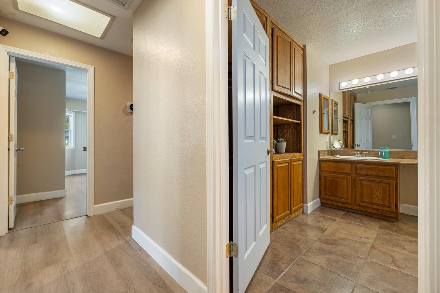 4221 Waymar Court Carmichael, CA 95608 - Photo 27 of 46