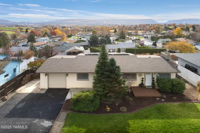 $439,000 | 5602 Hilltop Drive, Yakima, WA 98901