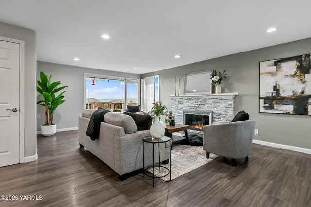 $439,000 | 5602 Hilltop Drive, Yakima, WA 98901