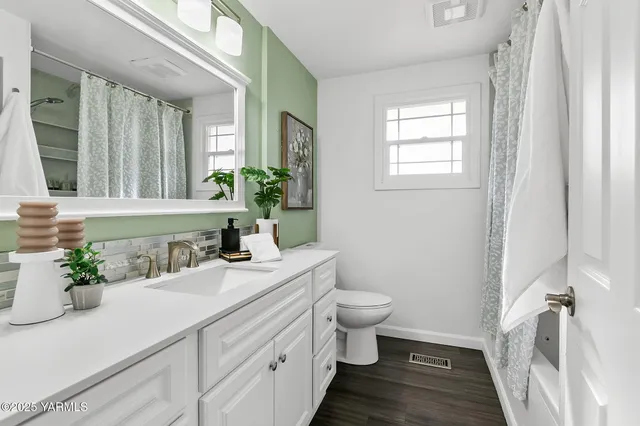 $439,000 | 5602 Hilltop Drive, Yakima, WA 98901